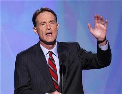 Senator Evan Bayh (D-IN) speaks at the 2008 Democratic National ...