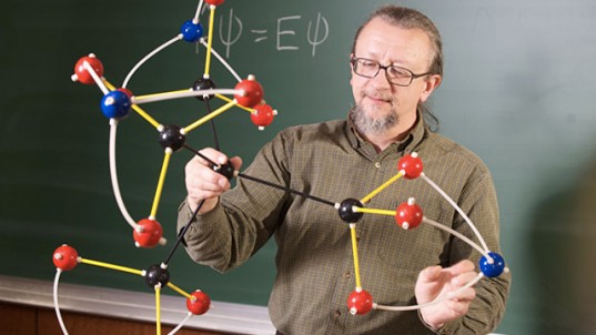 10-Year-Old Discovers New Molecule That Could Improve Energy Storage