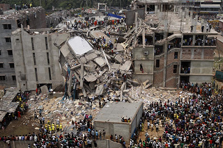 The ruins of the eight-story Rana Plaza factory. Credit: Rijans/CC BY-SA 2.0